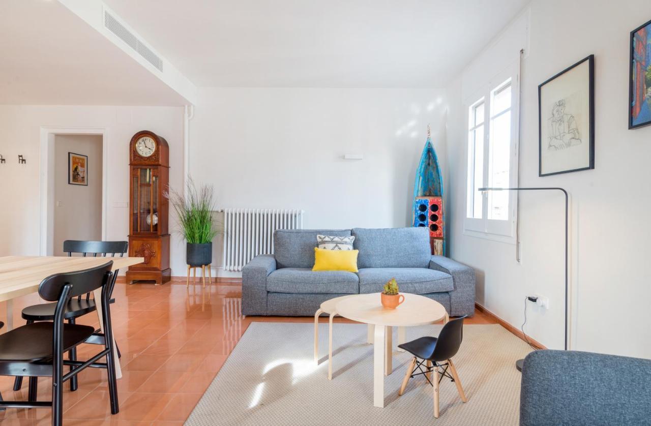 New Top Floor Apt With A Lot Of Light & Aircon Girona Exterior foto
