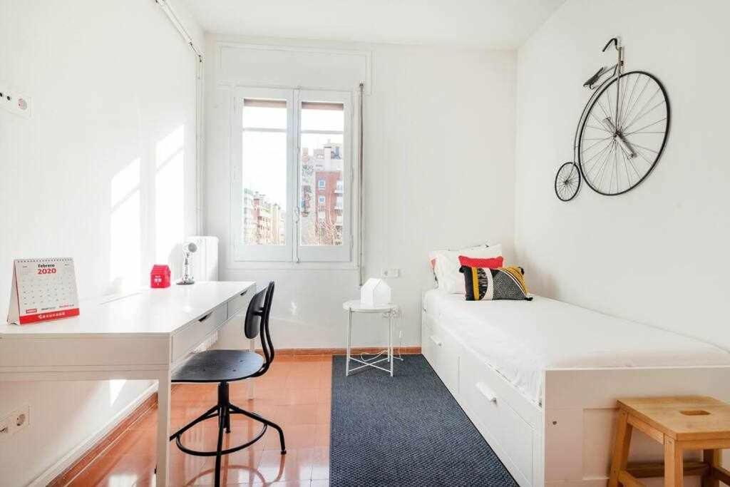 New Top Floor Apt With A Lot Of Light & Aircon Girona Exterior foto