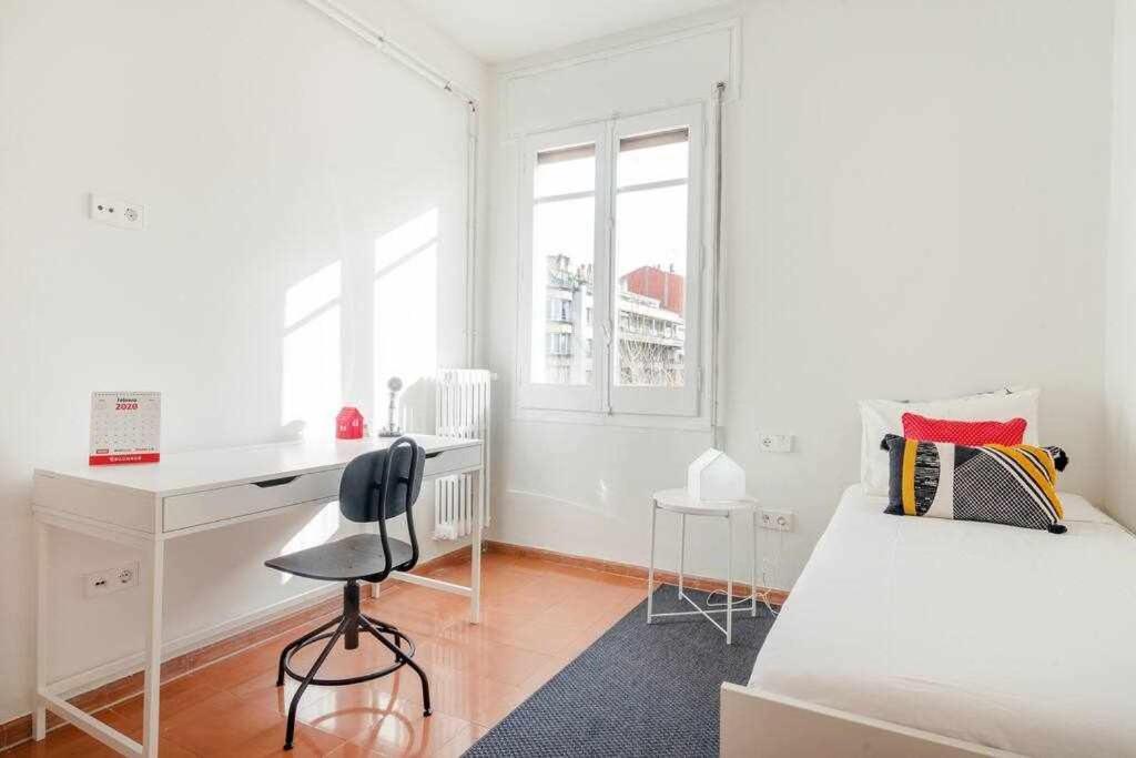 New Top Floor Apt With A Lot Of Light & Aircon Girona Exterior foto