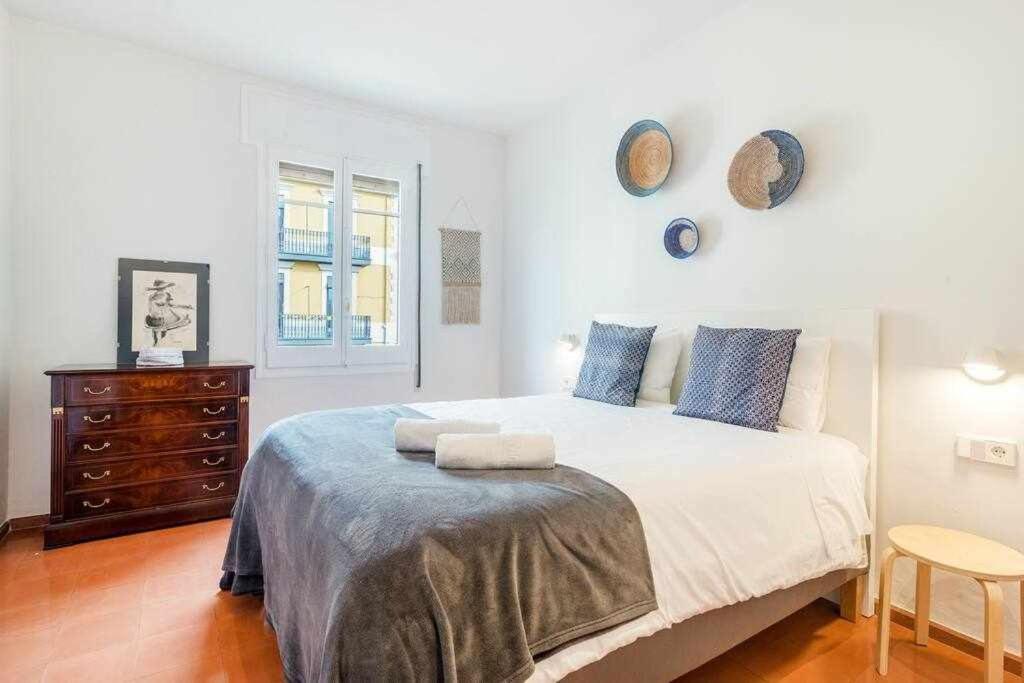 New Top Floor Apt With A Lot Of Light & Aircon Girona Exterior foto